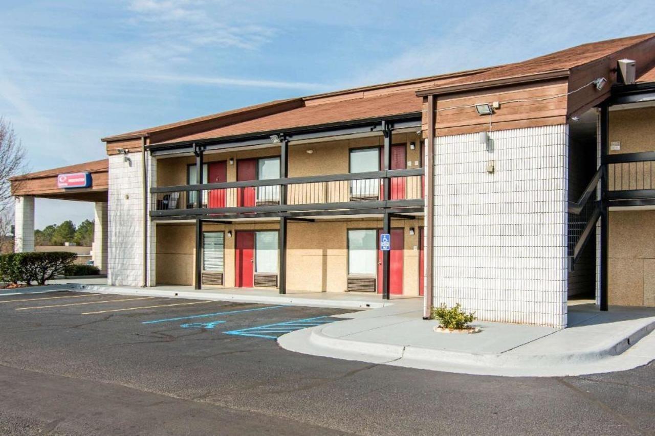 Econo Lodge Madison Exterior photo