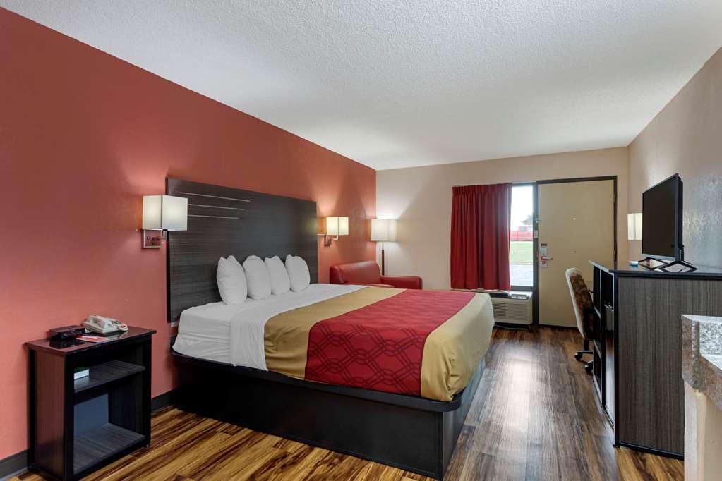 Econo Lodge Madison Room photo