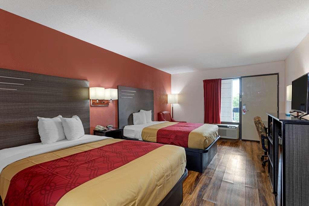 Econo Lodge Madison Room photo
