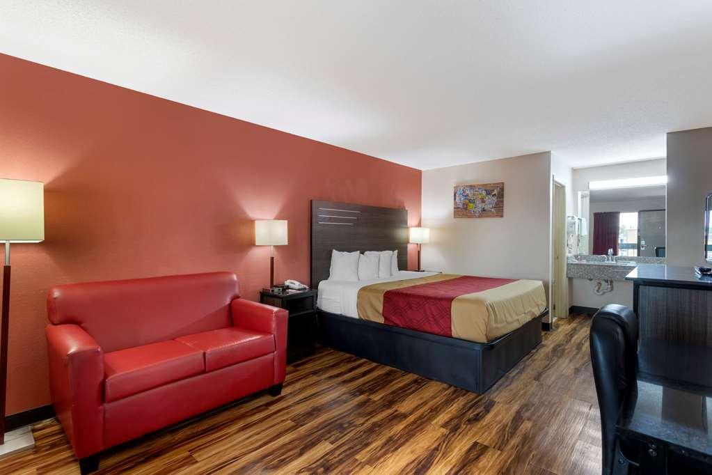 Econo Lodge Madison Room photo