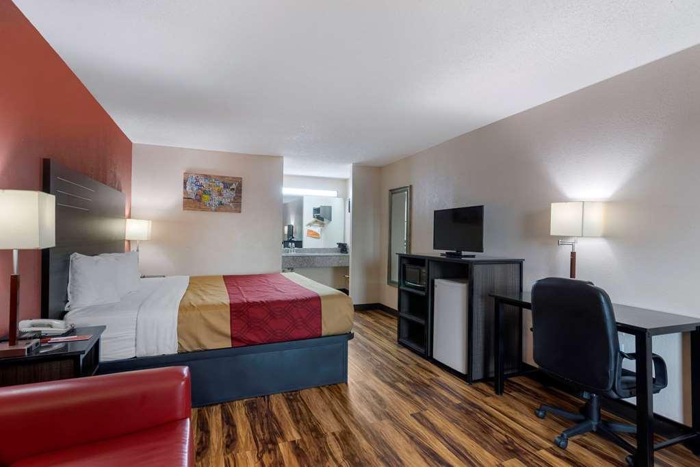 Econo Lodge Madison Room photo