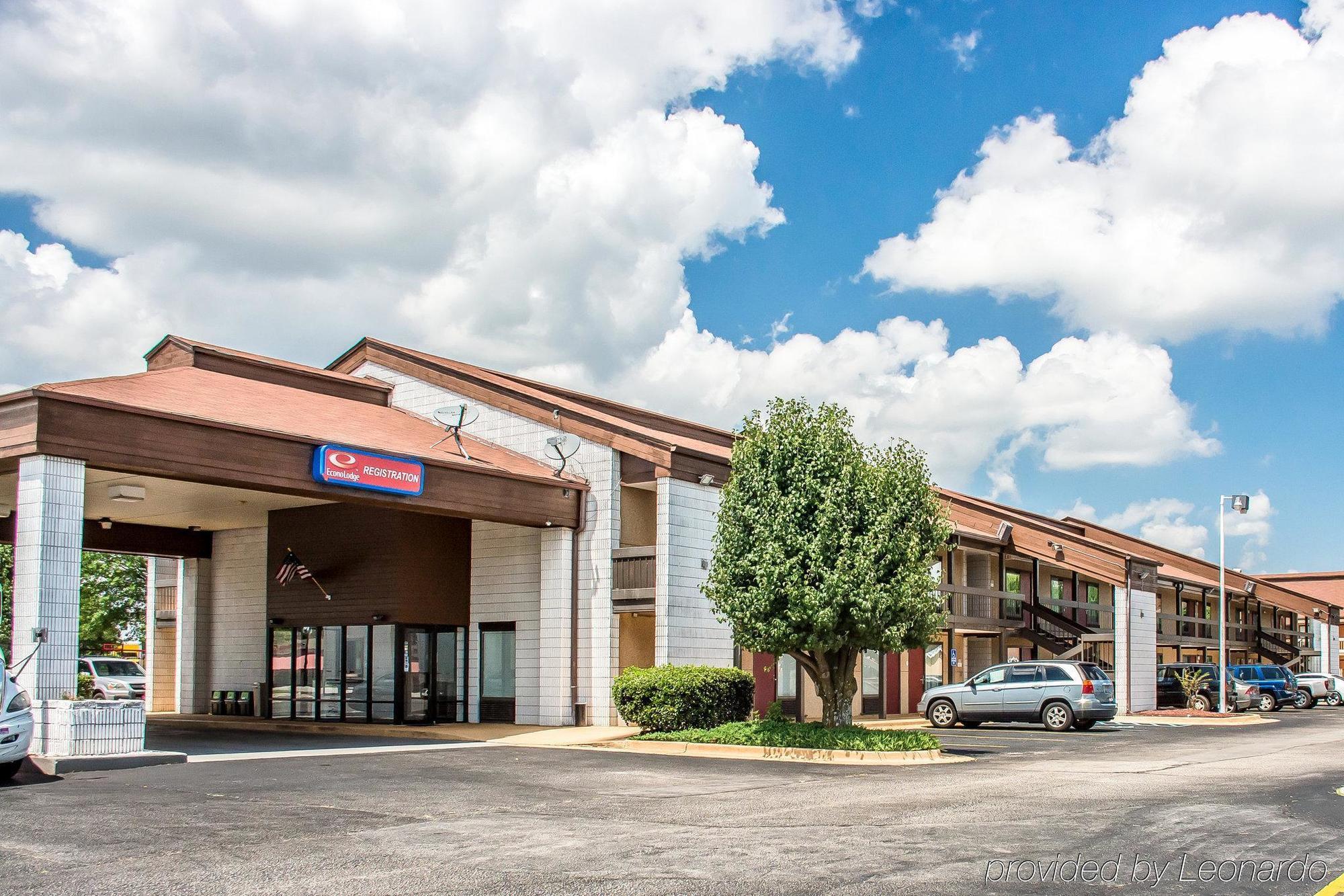 Econo Lodge Madison Exterior photo