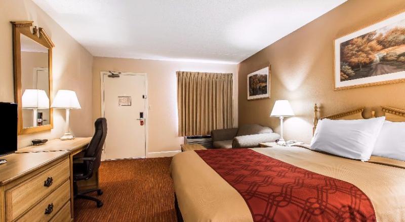 Econo Lodge Madison Exterior photo