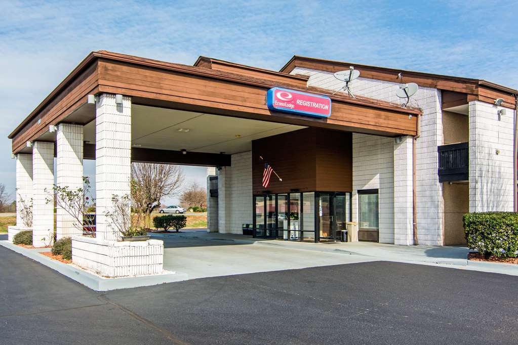 Econo Lodge Madison Exterior photo